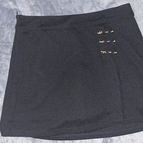 Buckle skirt - Picture 5 of 6